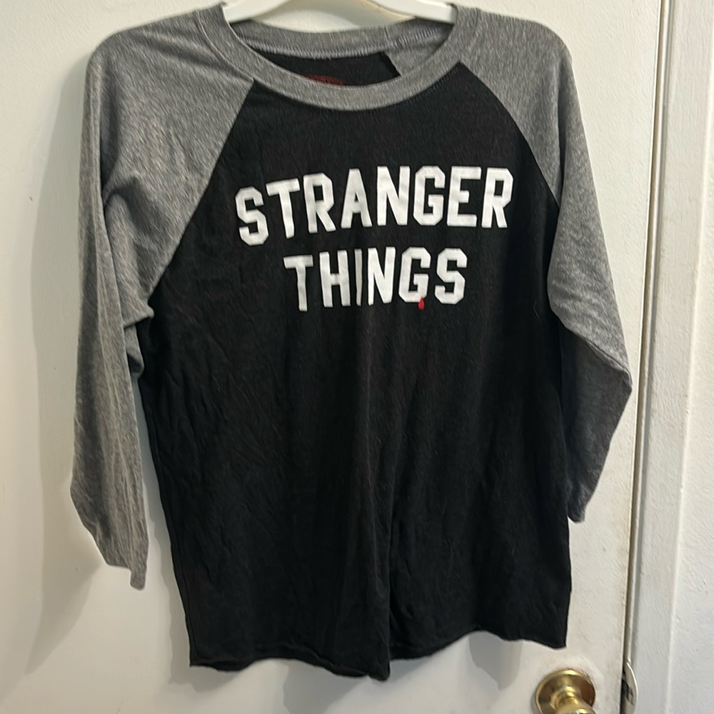 Medium Netflix Stranger Things Long Sleeve Shirt Grey White